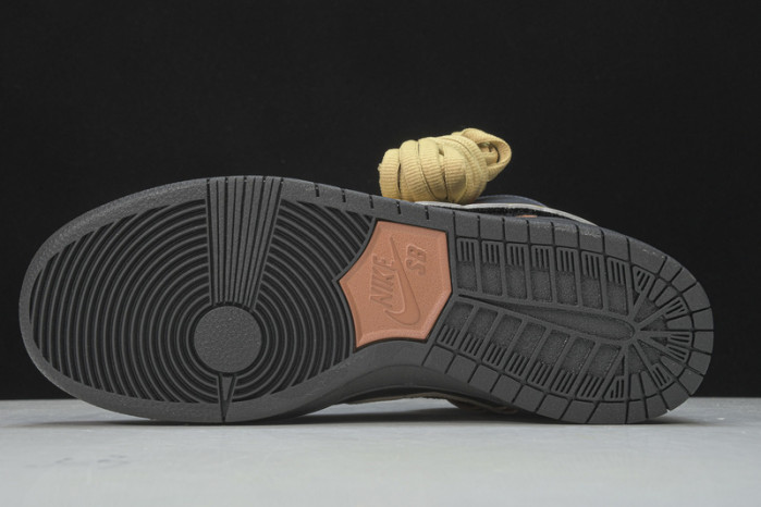 Gundam x Nike SB Dunk High "Banshee" DH7717-400