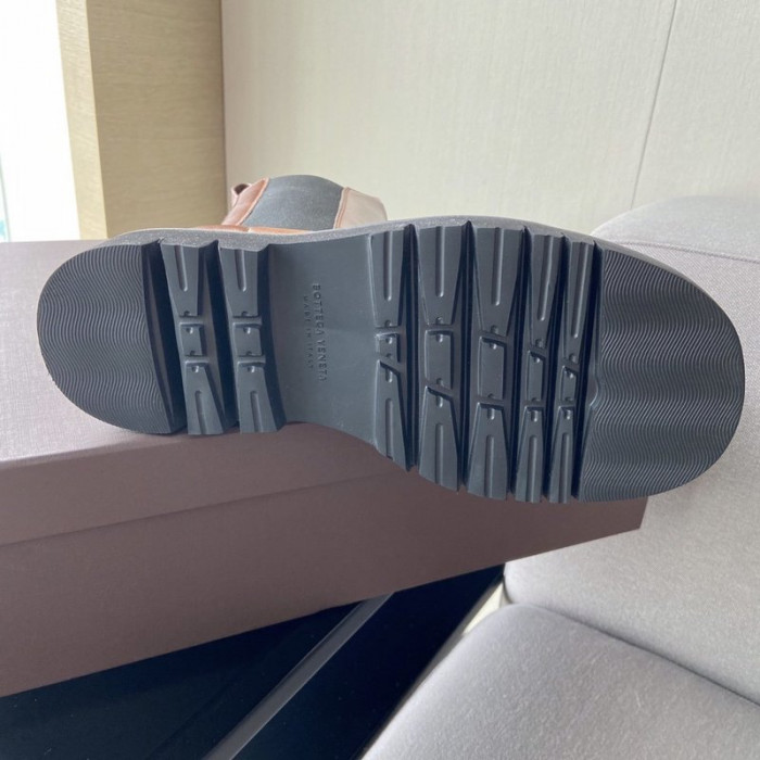 Bo*te*ga ve*ne*ta sneaker