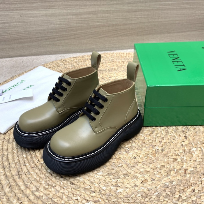 Bo*te*ga ve*ne*ta sneaker