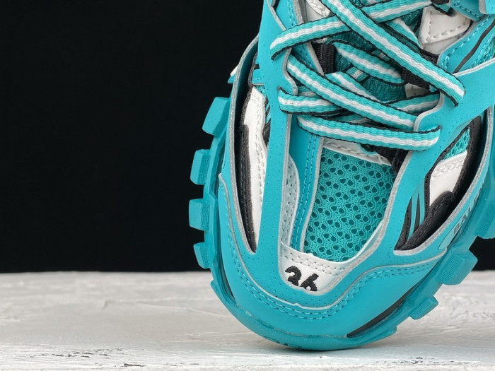 BL TRIPLE TRAINER EMERRALD BLUE 522523 W2LR4 5687