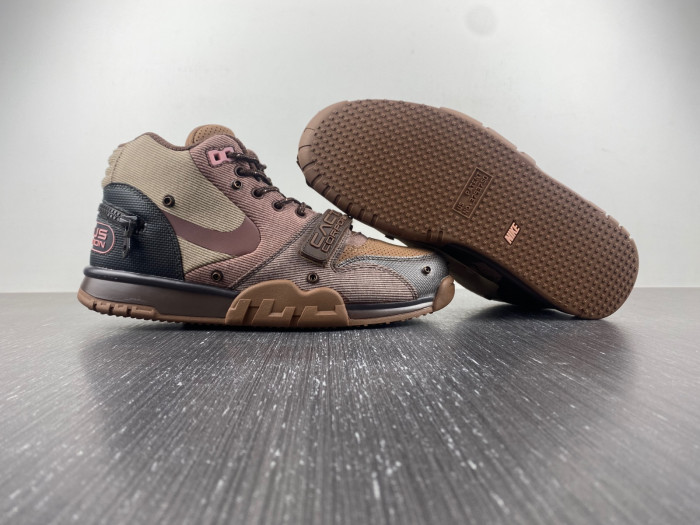 Nike TRAVIS SCOTT X AIR TRAINER 1 SP 