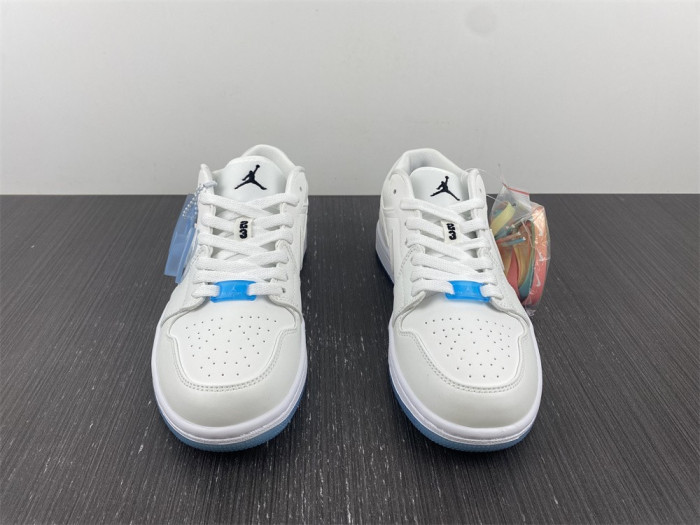 Air Jordan 1 Low DA8301-101
