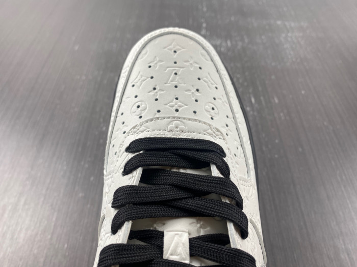 LV X NIKE AIR FORCE SNEAKER 1A9VER