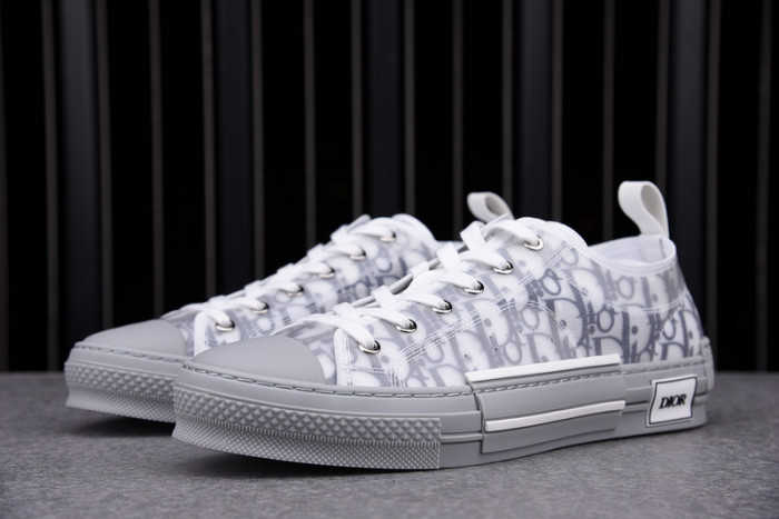 DR B23 OBLIQUE TOP SNEAKER