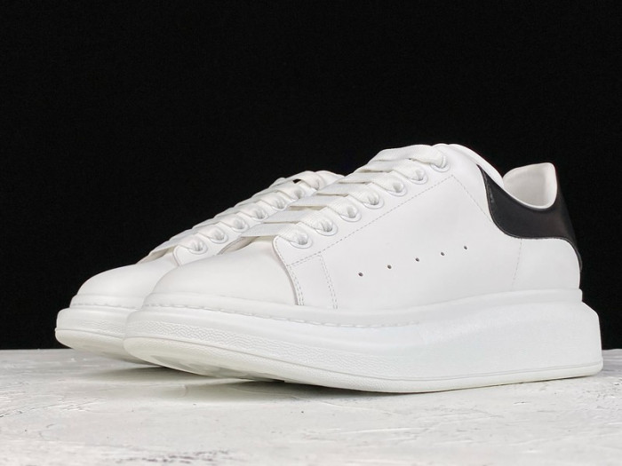 ale*d*r M*Q*en sole sneakers black