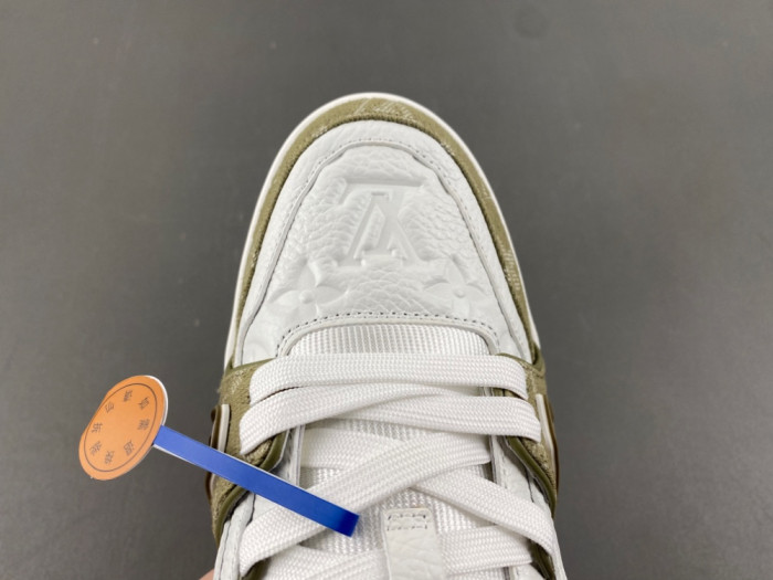 l0*is V*t0n lv trainer l&v-195