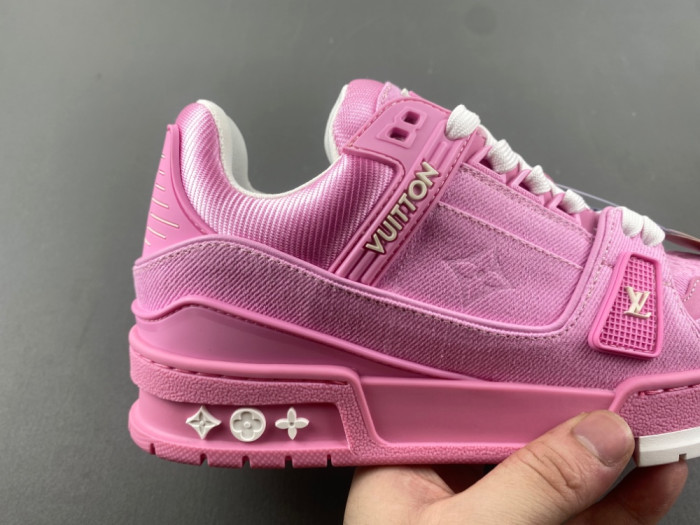 l0*is V*t0n lv trainer lvt-205