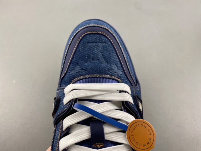 l0*is V*t0n lv trainer lvt-204