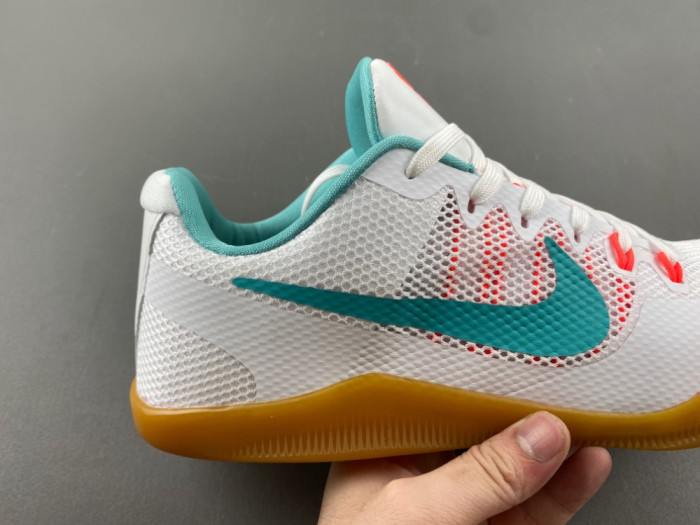 NIKE KOBE 11 