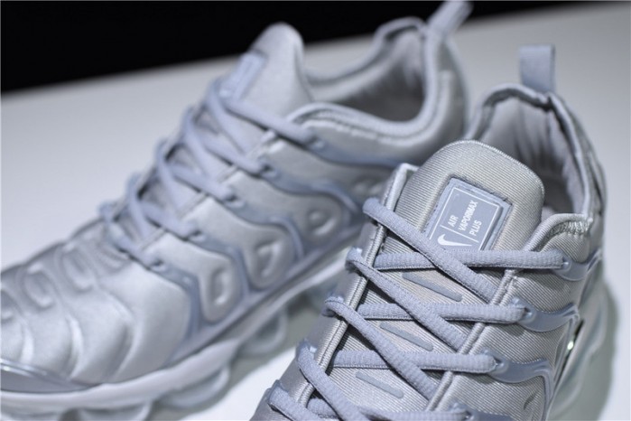 Nike VaporMax Plus “Triple White” Pure Platinum mens 924453-100