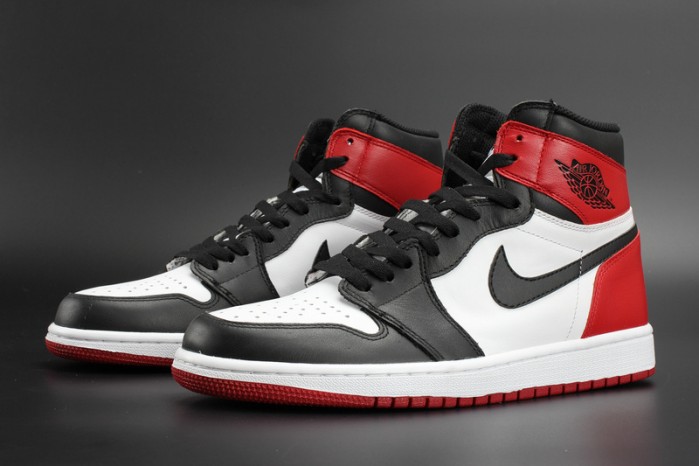AIR JORDAN 1 High OG “Black Toe” white/ black-varsity red mens 555088-125
