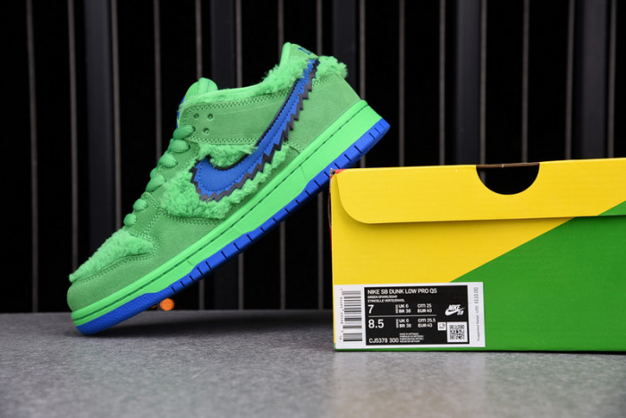 Nike SB Dunk Low "Grateful Dead - Green Bear" - CJ5378-300