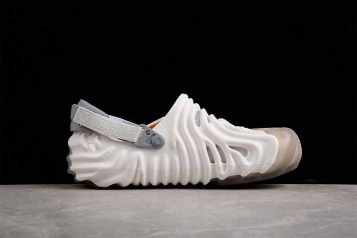 Cr*0*s pollex clog by salehe bembury spackle almost white