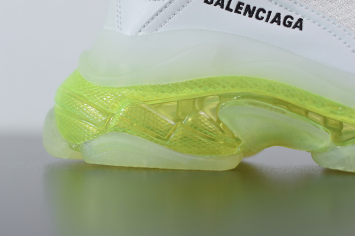 BL TRIPLE S TRAINERS CLEAR SOLE LIGHT GREEN 545325 W09O1 9844