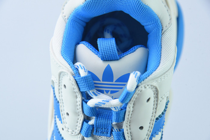 BL TRIPLE S TRAINERS