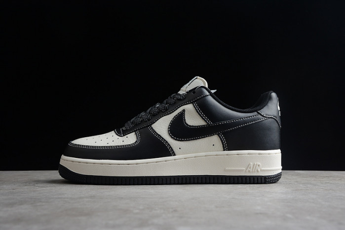 NIKE Air Force 1 MN5696-896