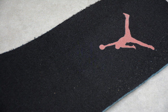 AIR JORDAN 1 MID CHICAGO (2020) 554724-173