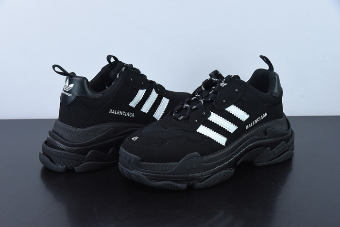 BL TRIPLE S TRAINERS