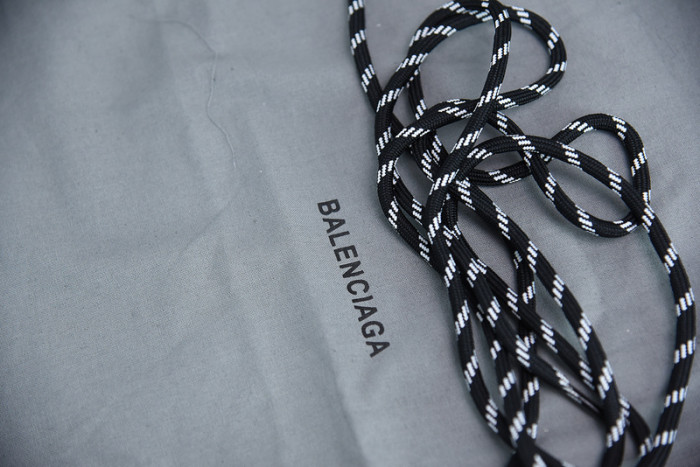 BL TRIPLE S TRAINERS