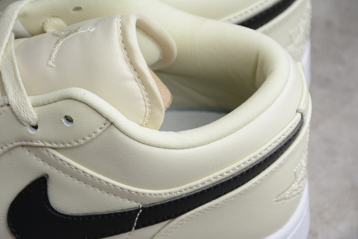 WMNS AIR JORDAN 1 LOW 