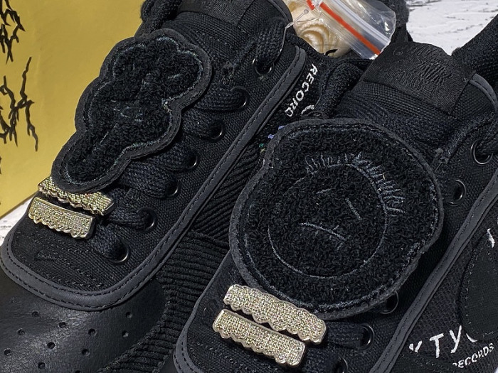 Travis Scott x Nike Air Force 1 Astroworld-CN2405-001