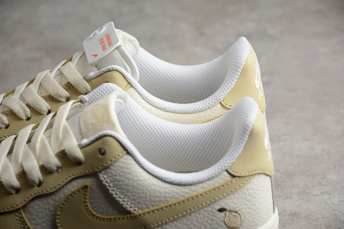 NIKE Air Force 1 AA6902-700
