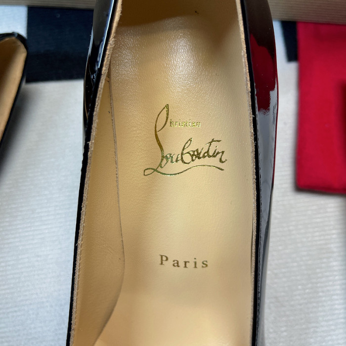 Ch**an louboutin heel