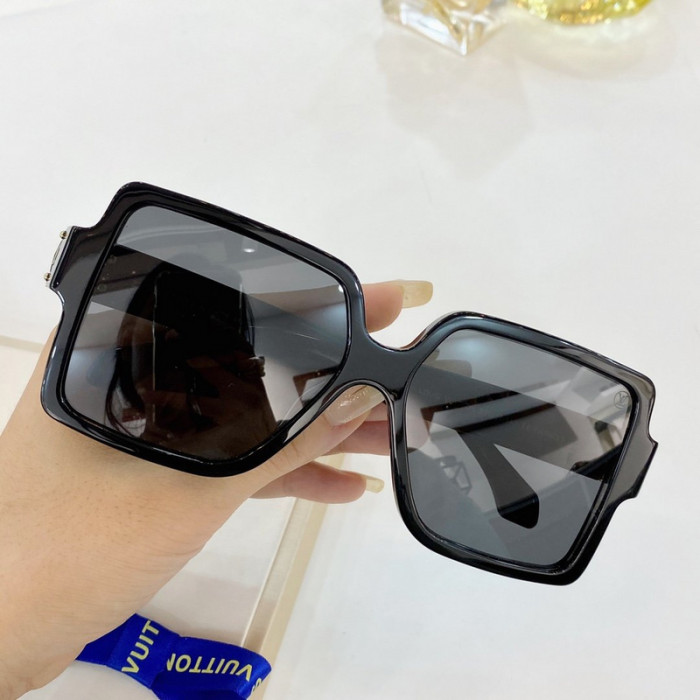 L*V SUNGLASSES SUN-4