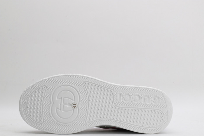 GC LOW-TOP SNEAKER
