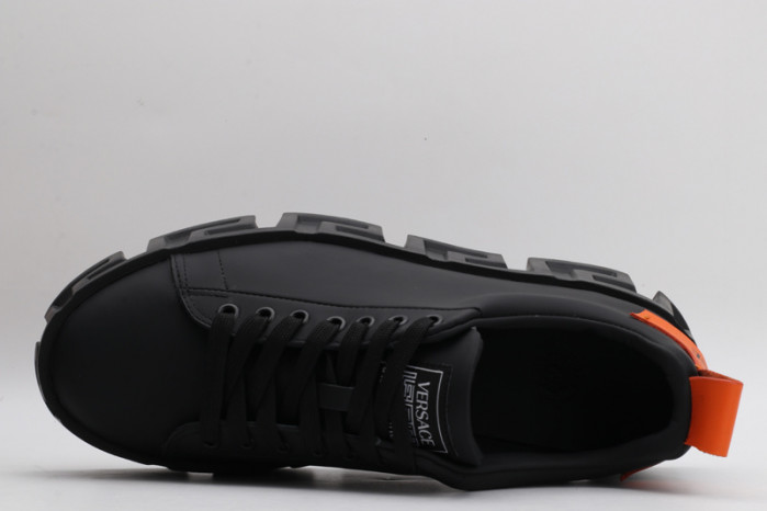 VERSA CHAIN REACTION SNEAKERS