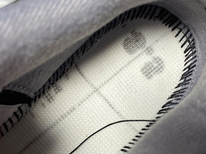 Jordan 4 Bred/ Black Cement (2019) - 308497-060