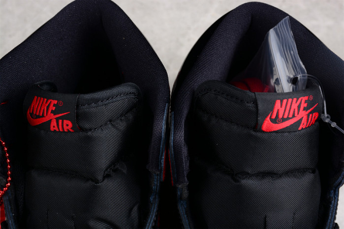 Air Jordan 1 Bred Patent Leather 555088-063