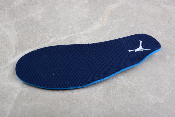 Air Jordan 1 Mid WMNS SE "Noble Green" DZ5326-300