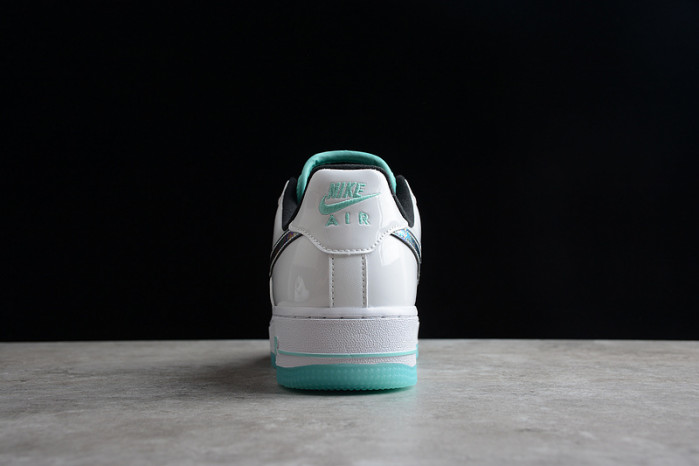 NIKE Air Force 1 DD9613-100