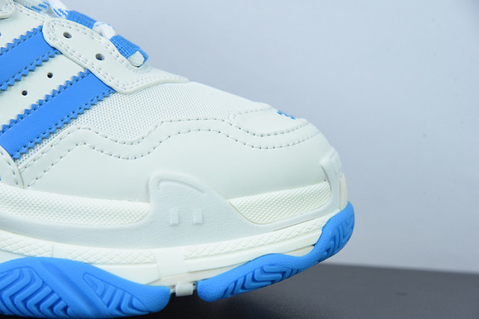 BL TRIPLE S TRAINERS