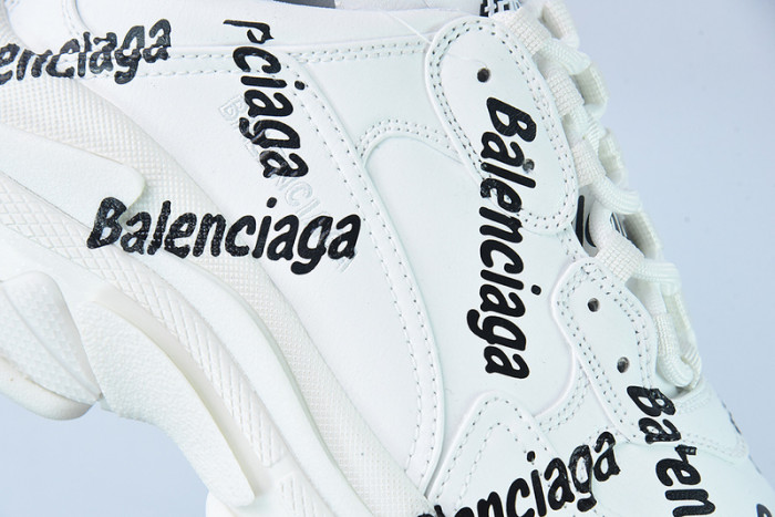 BL TRIPLE S TRAINERS