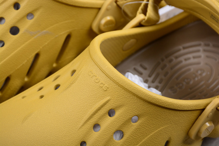 Cr*0*s salehe bembury x clog "mauve mist"