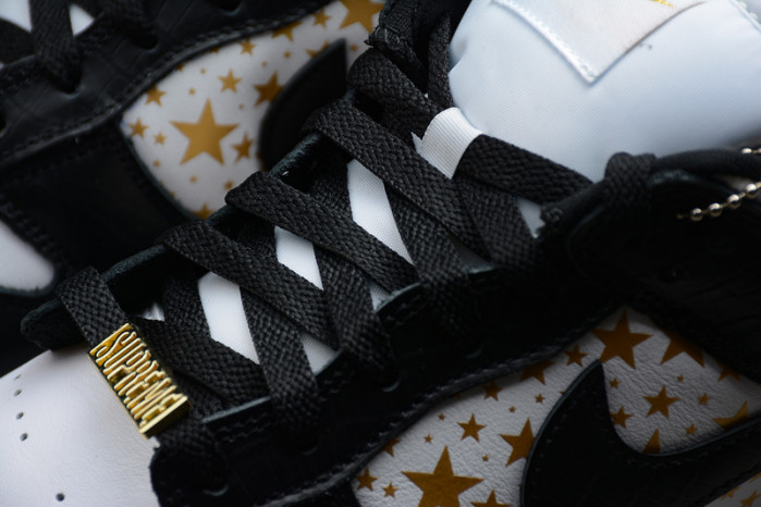 S*p*e x nike sb dunk low dh3228-102