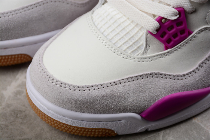 Nike SB x Jordan Air Jordan 4 "Sapphire" DR5415-105