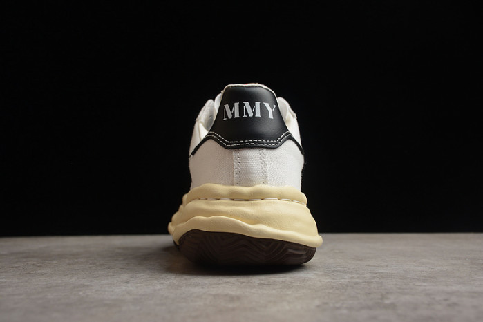 Ma*s*n mihara yasuhiro sneaker mmy-1