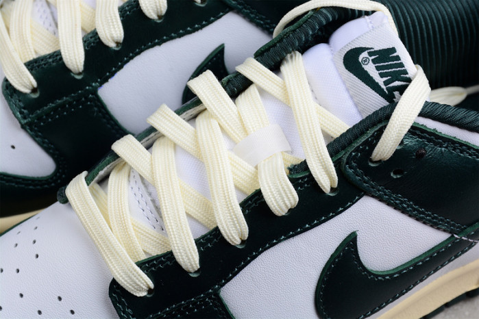 NIKE SB DUNK LOW “VINTAGE GREEN” DQ8580-100