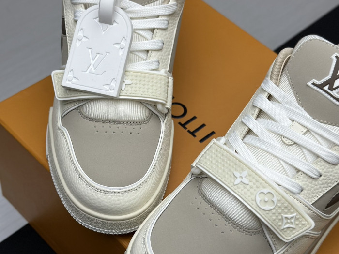 l0*is V*t0n lv trainer lvt-222