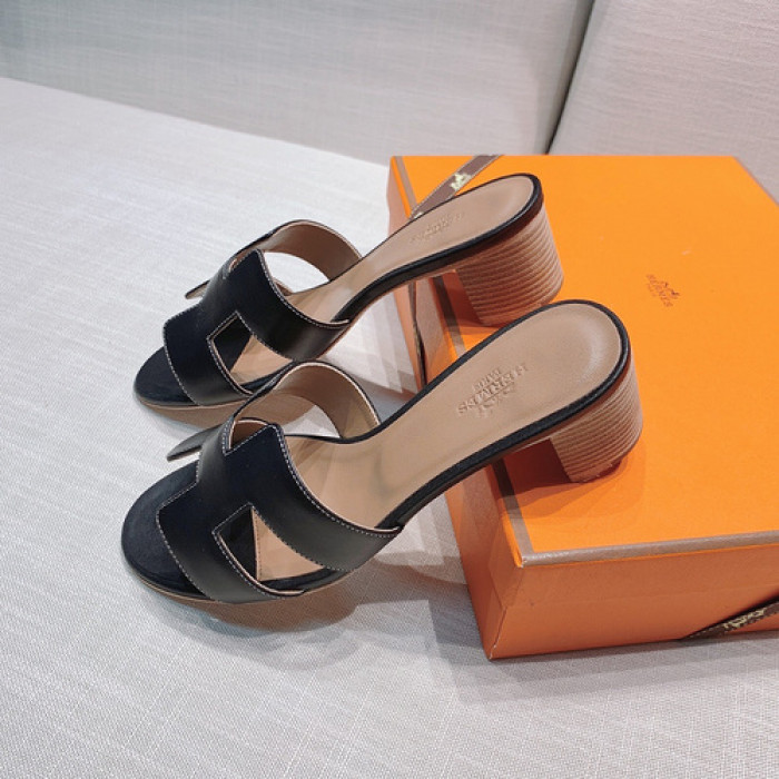 H**mes chunky heel slide