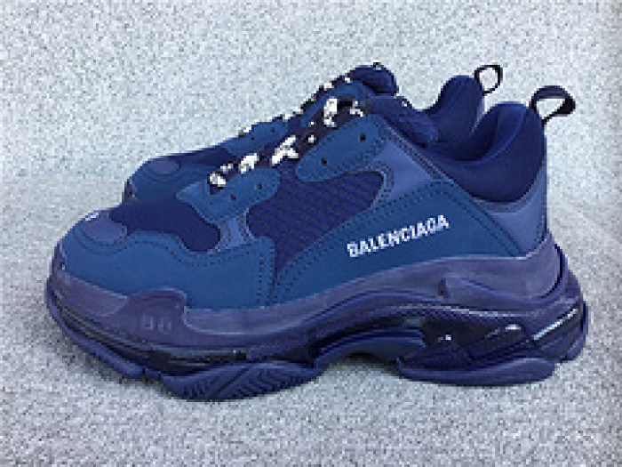 BL TRIPLE TRAINER ‘RED -BLUE ‘ 544351 WO901 4107