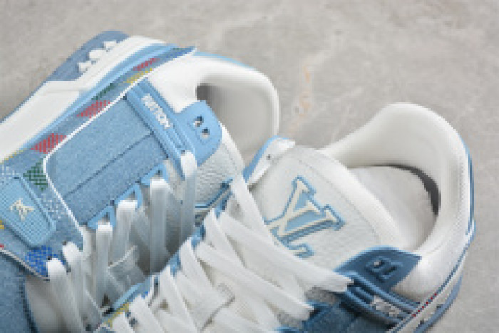 l0*is V*t0n lv trainer lvt-208