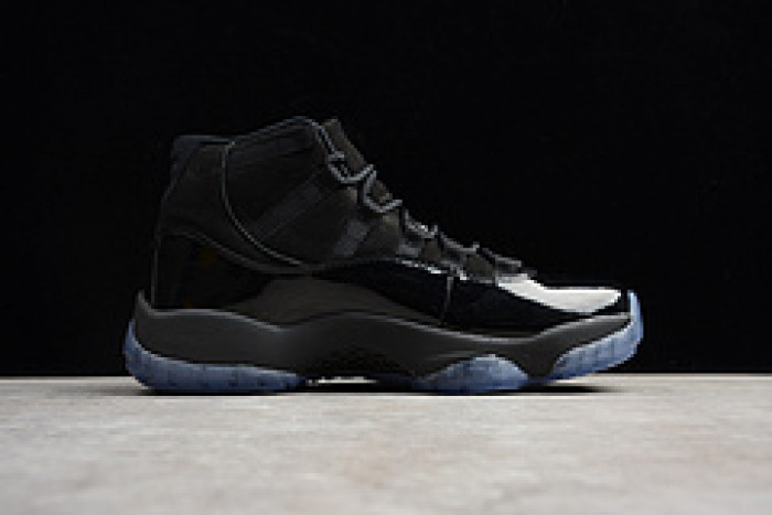 Air Jordan 11 “Cap and Gown” black 378037-005
