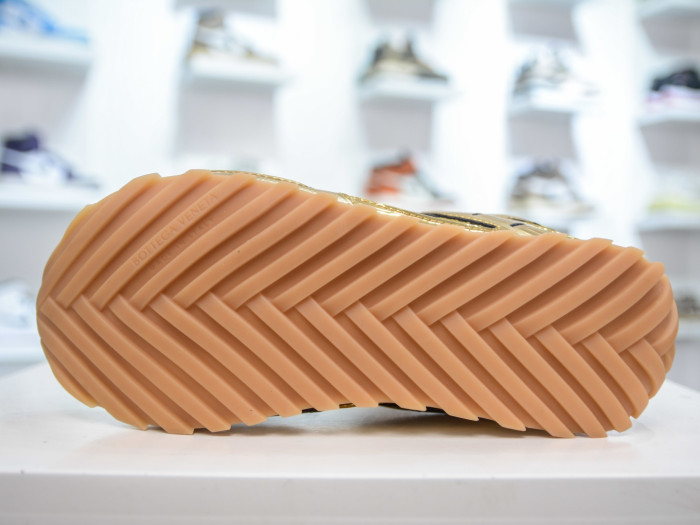 bo*te*ga Ve*ne*ta sneaker bvs-046