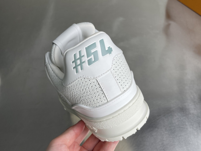 l0*is V*t0n lv trainer lvt-229