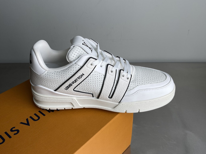 l0*is V*t0n lv trainer lvt-227