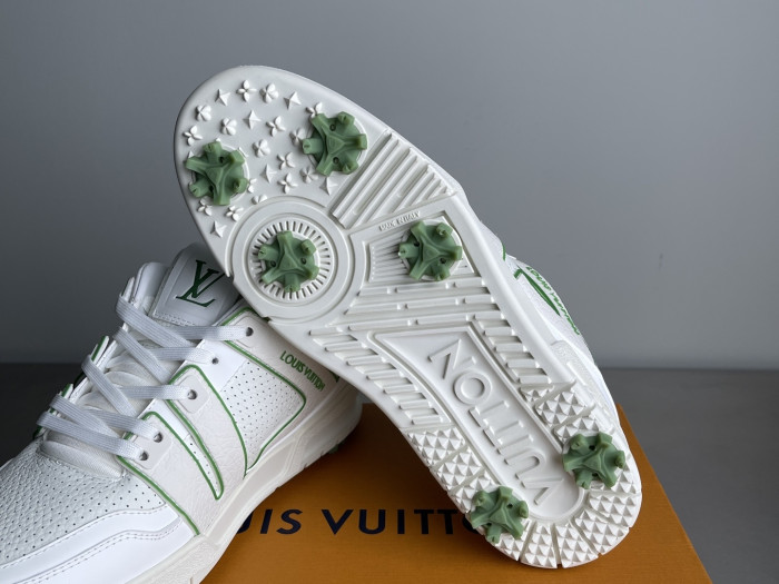 l0*is V*t0n lv trainer lvt-226